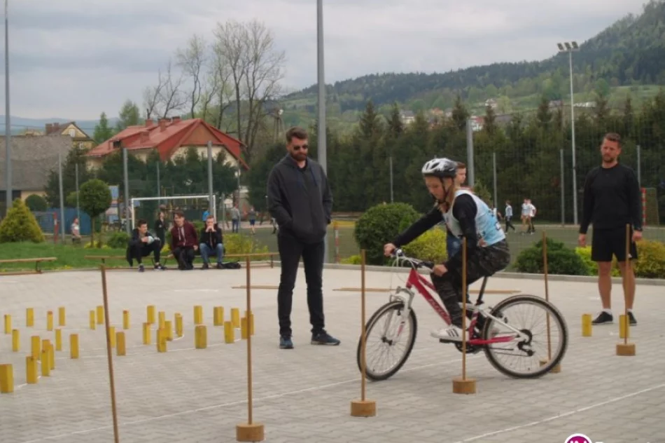 Turniejowe zmagania w bezpieczeństwie w ruchu drogowym - zdjęcie 2