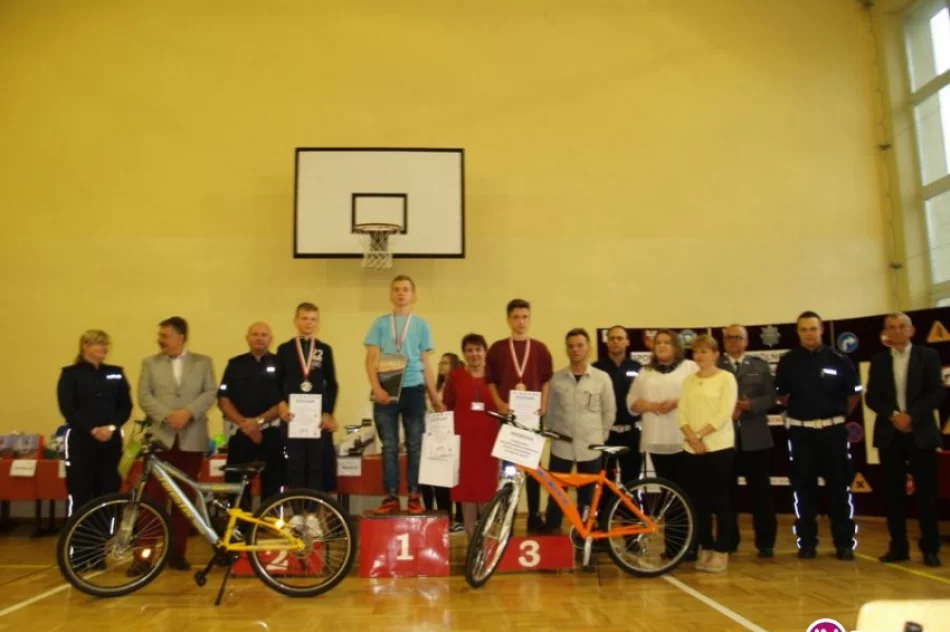 Turniejowe zmagania w bezpieczeństwie w ruchu drogowym - zdjęcie 3