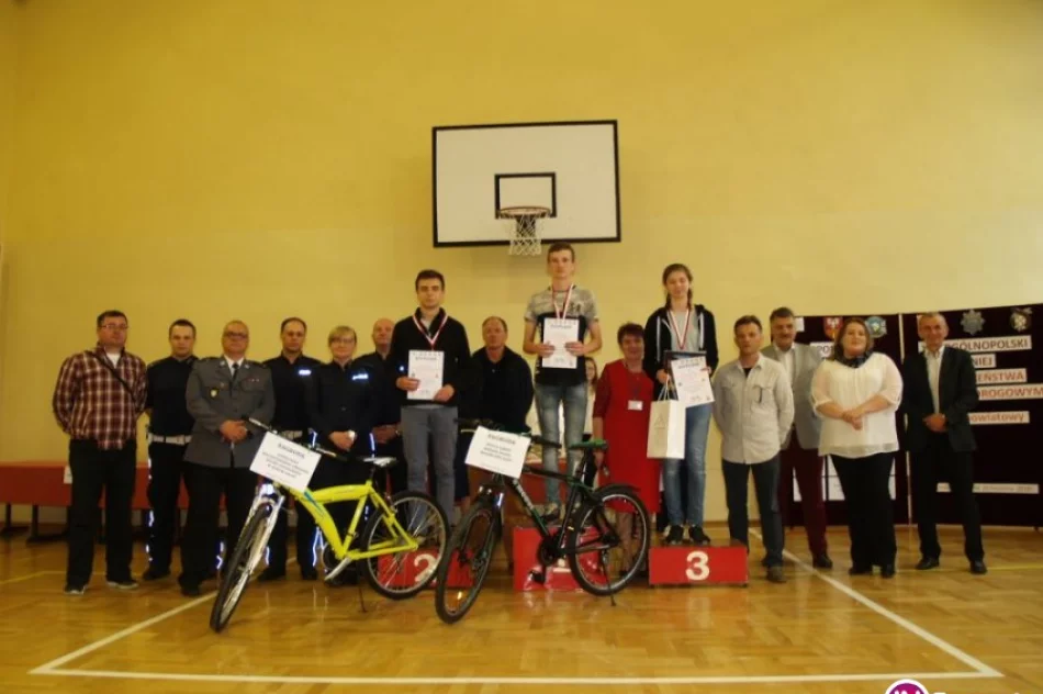 Turniejowe zmagania w bezpieczeństwie w ruchu drogowym - zdjęcie 4