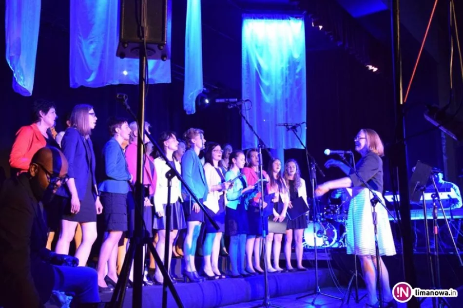 Muzyka gospel rozbrzmiewała w Mszanie Dolnej - zdjęcie 2