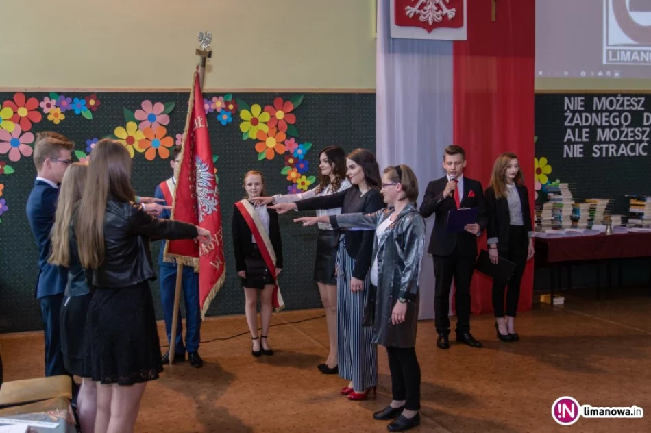 Pożegnali 209 absolwentów, a już za kilka dni najważniejszy egzamin - zdjęcie 3