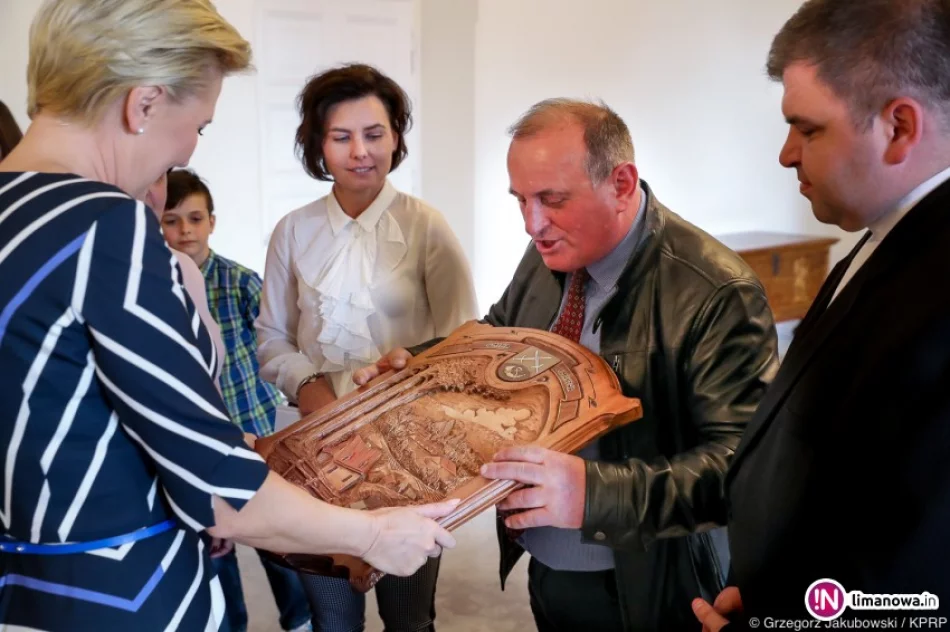 Uczniowie z Pasierbca spotkali się z Małżonką Prezydenta - zdjęcie 4