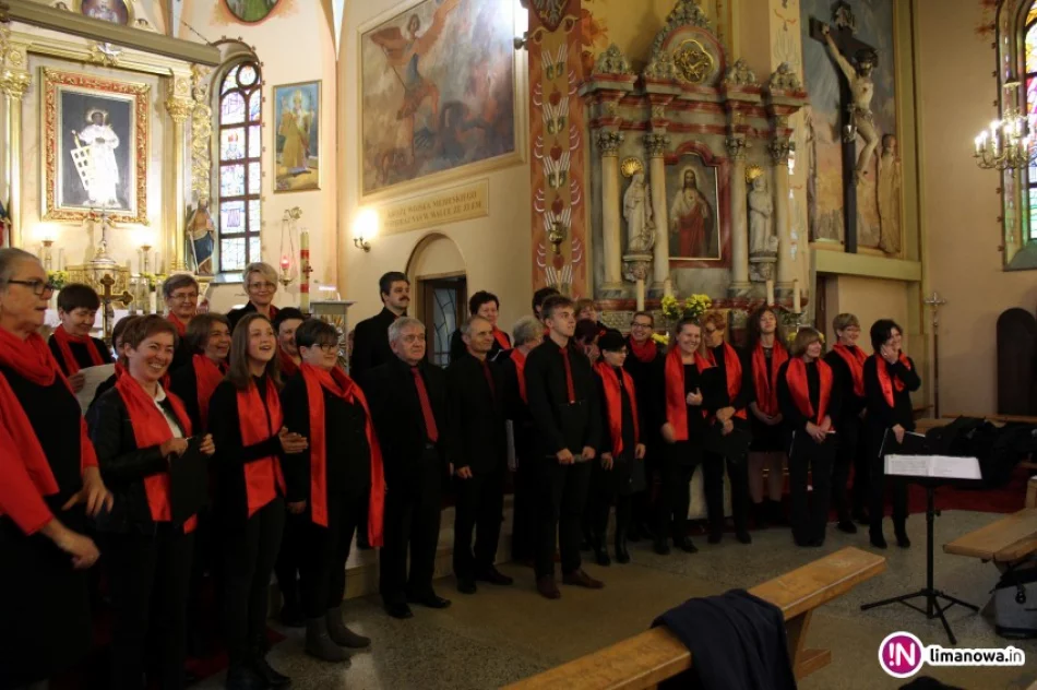 Koncert jednego z najbardziej charyzmatycznych dyrygentów  oraz dwóch chórów - zdjęcie 2