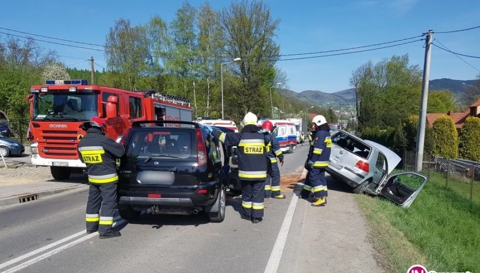 Pasażerka Nissana ucierpiała w wypadku - zdjęcie 1