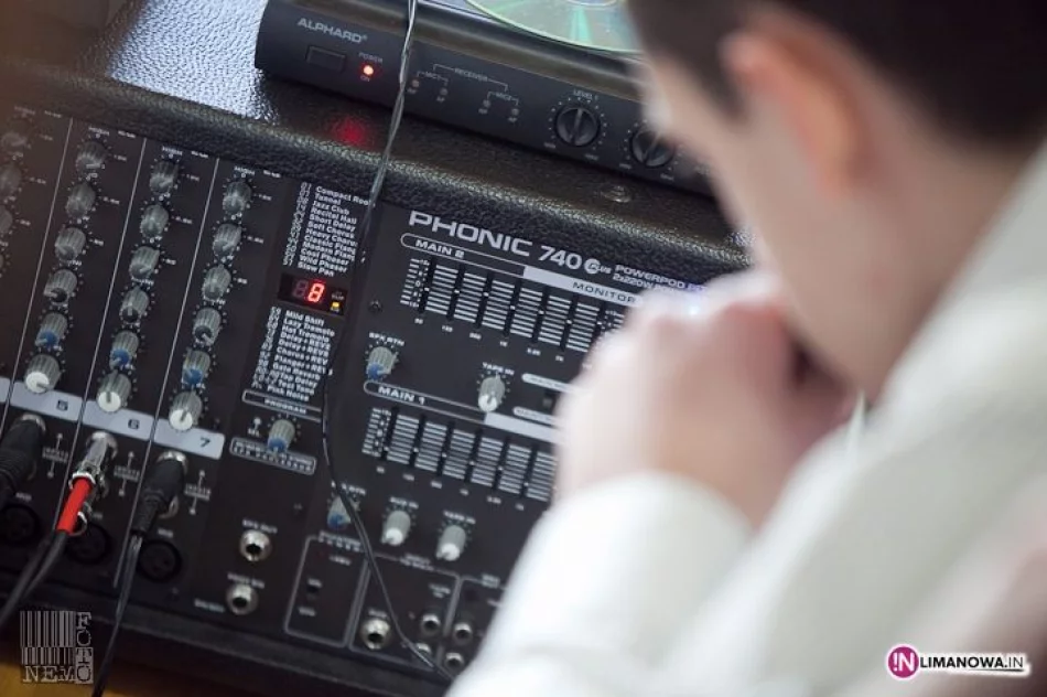 IV Międzyszkolny Konkurs Kolęd Obcojęzycznych - zdjęcie 12