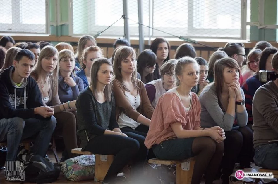 IV Międzyszkolny Konkurs Kolęd Obcojęzycznych - zdjęcie 13