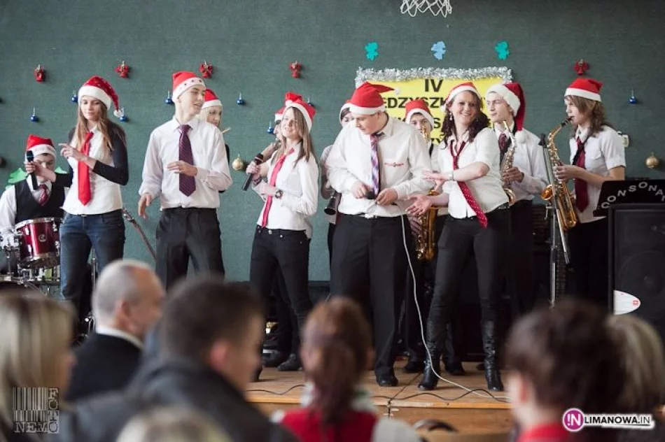 IV Międzyszkolny Konkurs Kolęd Obcojęzycznych - zdjęcie 16