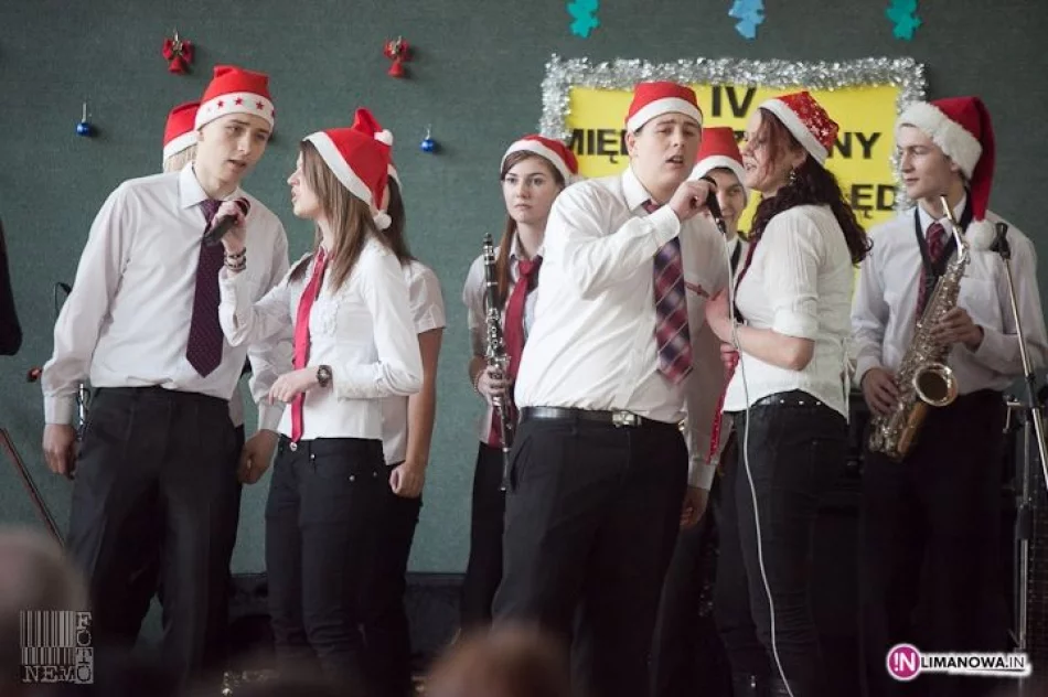 IV Międzyszkolny Konkurs Kolęd Obcojęzycznych - zdjęcie 17
