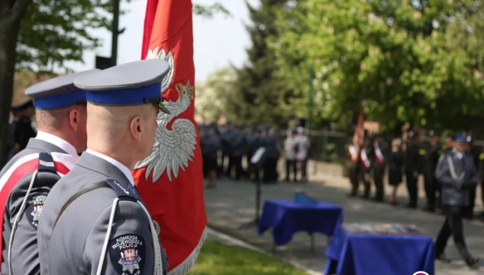 Policjanci oddali cześć funkcjonariuszom pomordowanym przez NKWD - zdjęcie 1