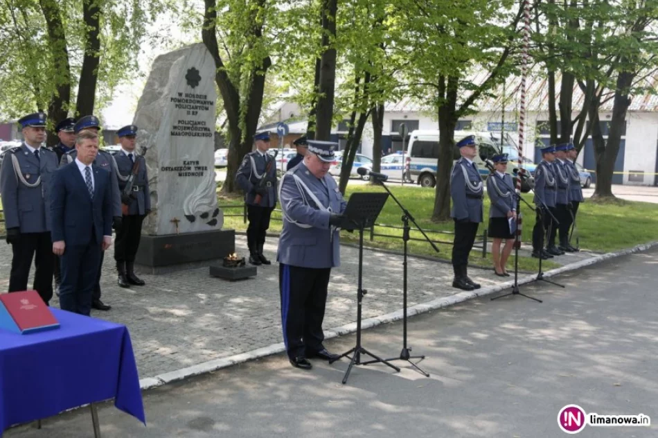 Policjanci oddali cześć funkcjonariuszom pomordowanym przez NKWD - zdjęcie 3