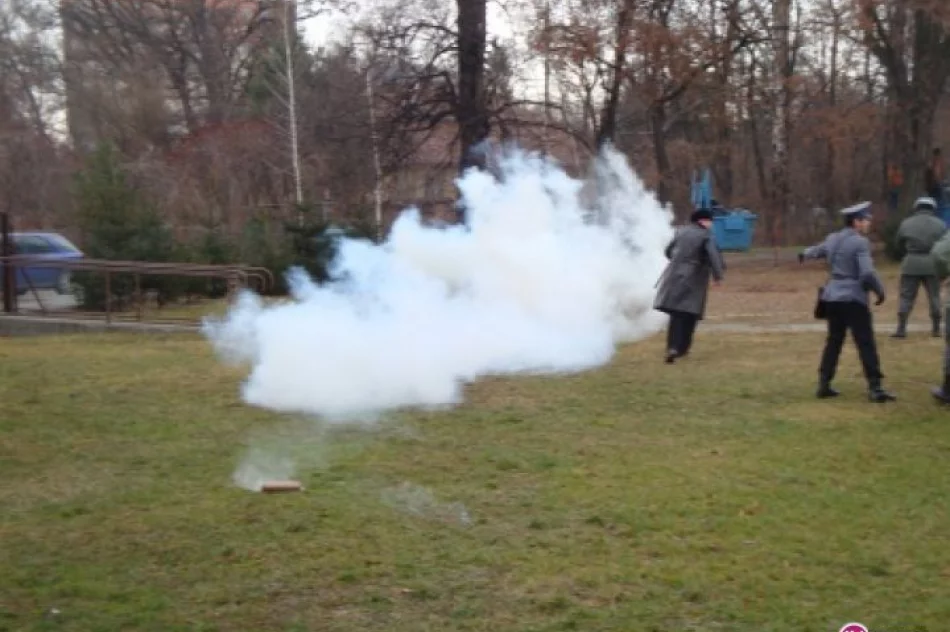 30. rocznica ogłoszenia stanu wojennego w Gimnazjum nr 5 - zdjęcie 7