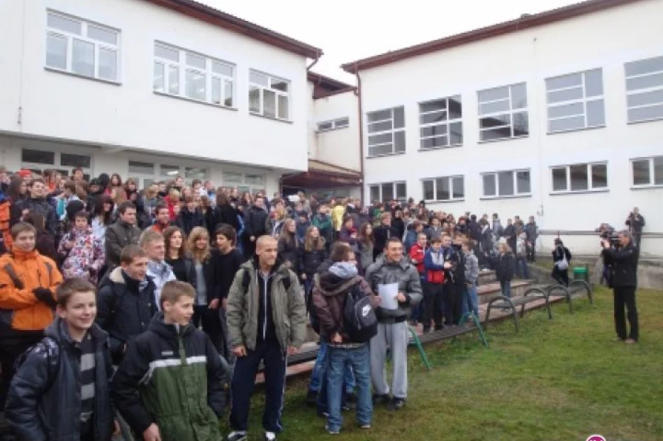 30. rocznica ogłoszenia stanu wojennego w Gimnazjum nr 5 - zdjęcie 17