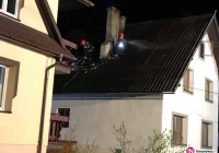 Na poddaszu domu wybuchł pożar - zdjęcie główne