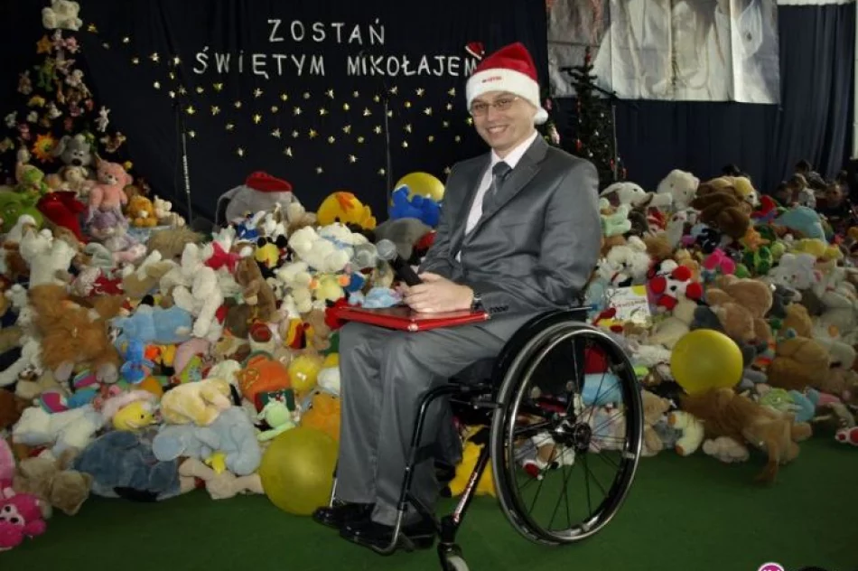 Mikołajki z o. Rydzykiem, Kowalem i Krzynówkiem - zdjęcie 5