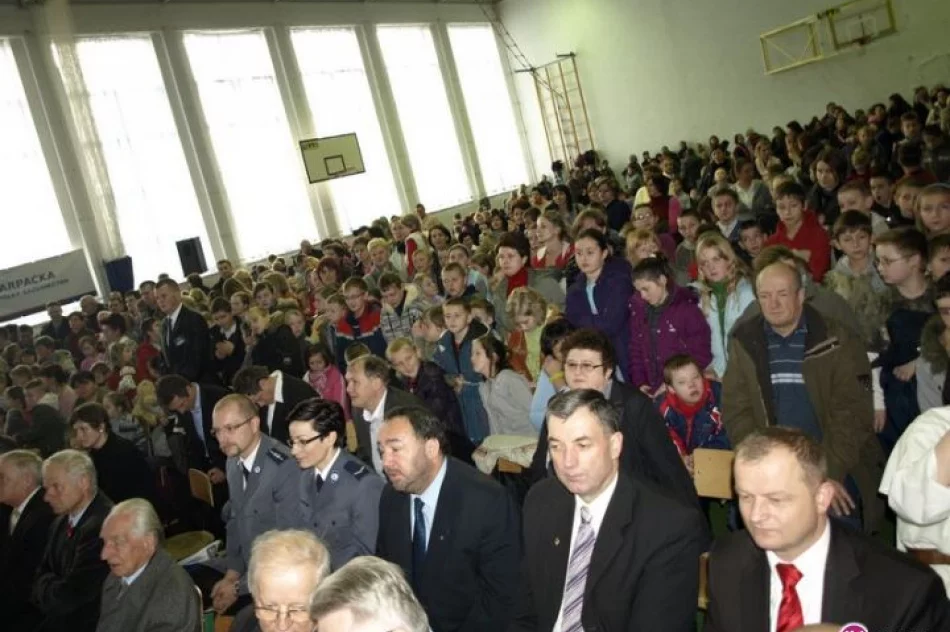 Mikołajki z o. Rydzykiem, Kowalem i Krzynówkiem - zdjęcie 9