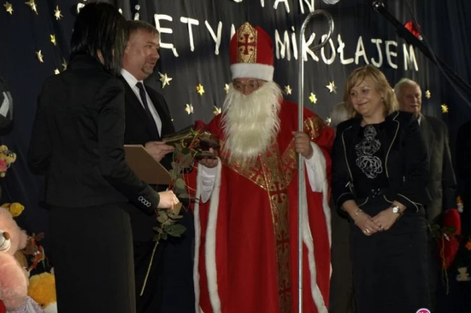 Mikołajki z o. Rydzykiem, Kowalem i Krzynówkiem - zdjęcie 16