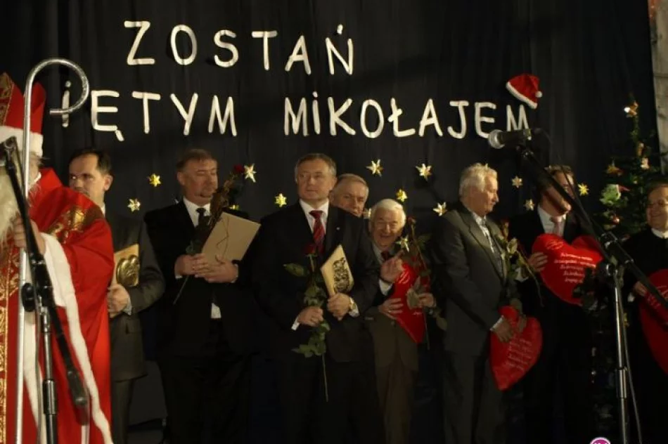Mikołajki z o. Rydzykiem, Kowalem i Krzynówkiem - zdjęcie 19