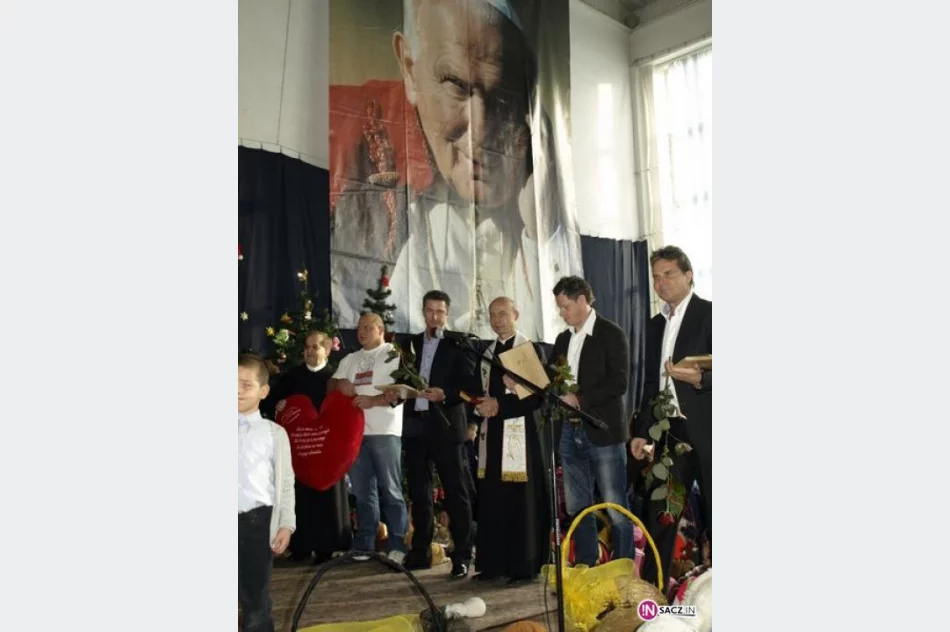 Mikołajki z o. Rydzykiem, Kowalem i Krzynówkiem - zdjęcie 20