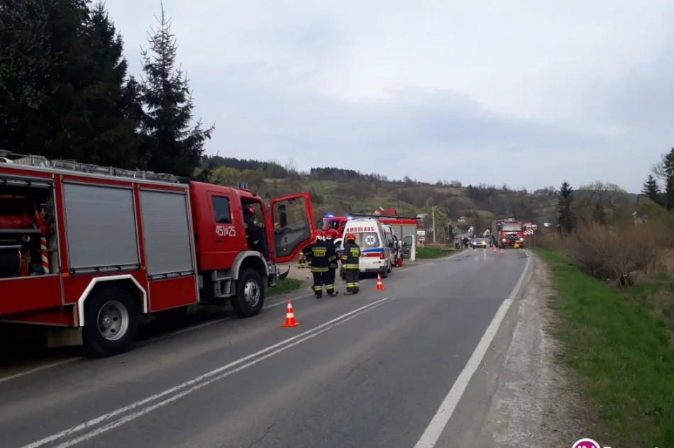 Kierowca Hondy uderzył w Fiata i naczepę Iveco - zdjęcie 3
