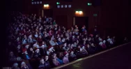 Pełna sala dzieci czekała na Mikołaja - zdjęcie 1