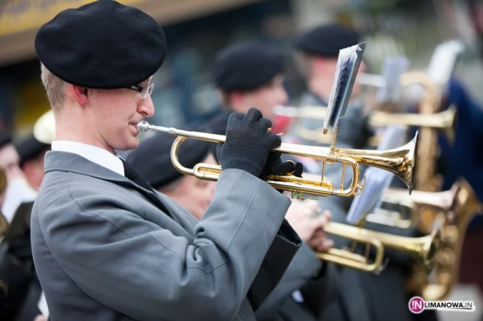 Józef Piłsudski na limanowskim Rynku - zdjęcie 8