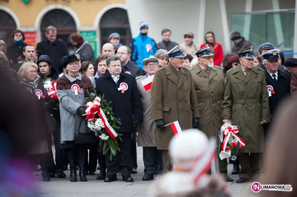 Józef Piłsudski na limanowskim Rynku - zdjęcie 12