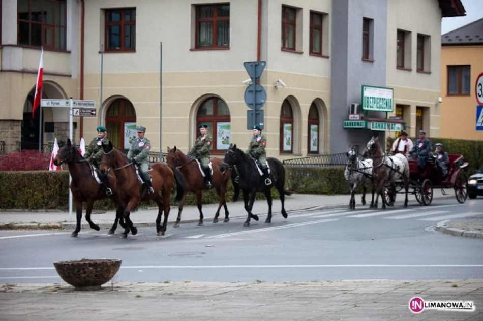 Józef Piłsudski na limanowskim Rynku - zdjęcie 14