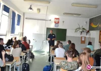 Policjanci uczyli 'Strzelców' z klas mundurowych - zdjęcie główne