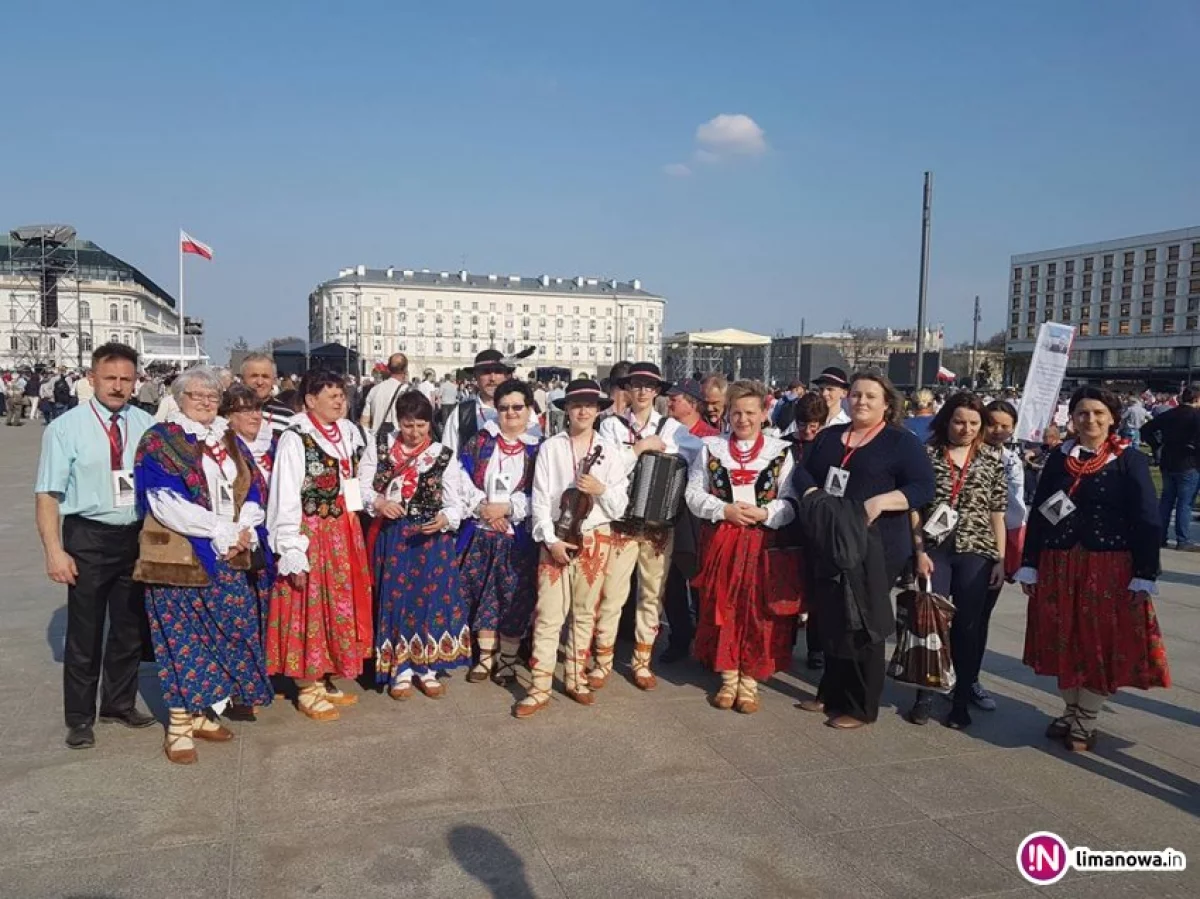 Mieszkańcy Limanowszczyzny na obchodach rocznicy i odsłonięciu pomnika