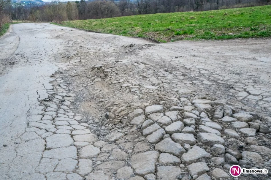 Zawieszą kursy? Powodem tragiczny stan drogi - zdjęcie 2