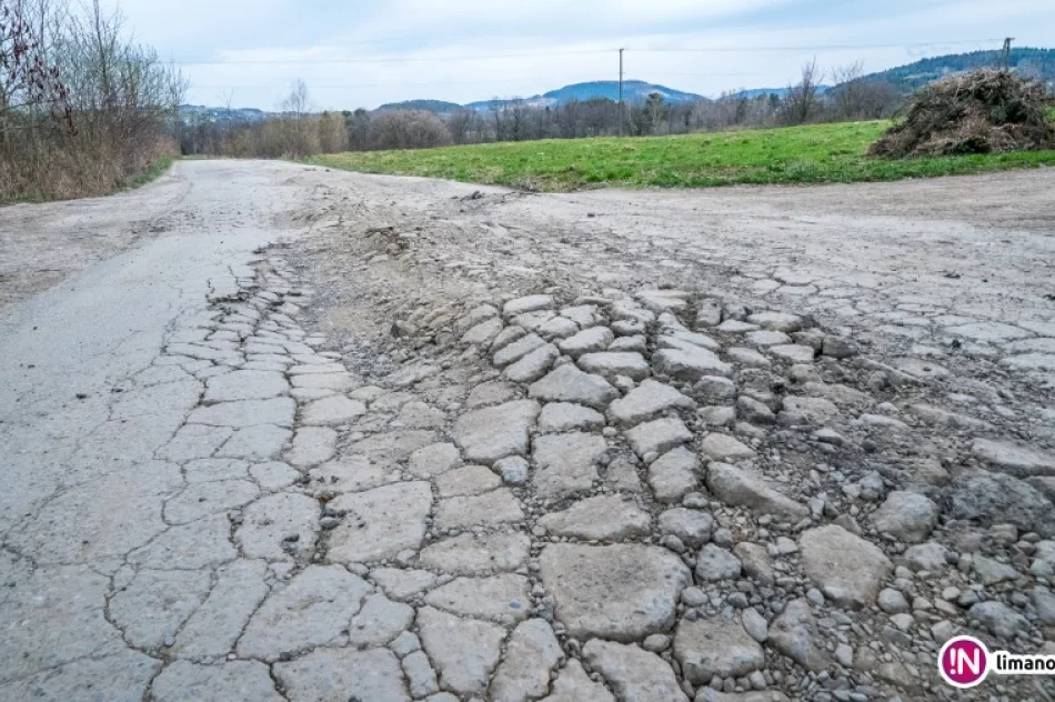 Zawieszą kursy? Powodem tragiczny stan drogi - zdjęcie 4