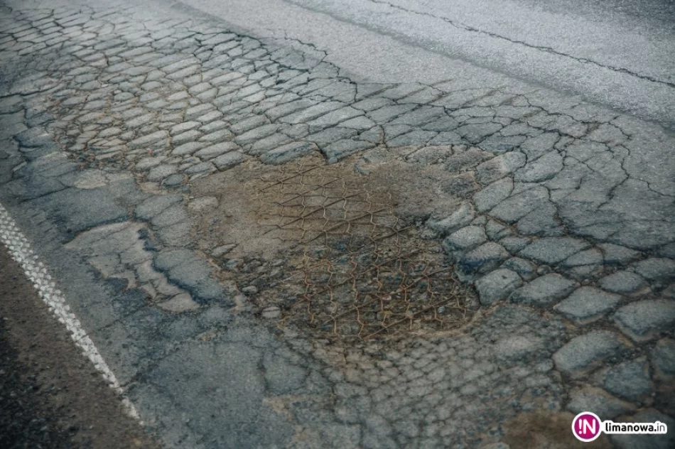 Fotointerwencja: zamiast asfaltu pojawia się mata zbrojeniowa - zdjęcie 3