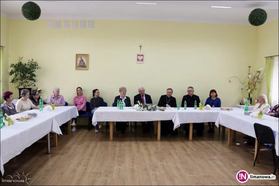 Biskup odwiedził seniorów - zdjęcie 4