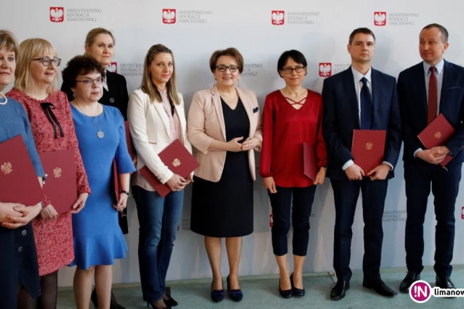 Sukces uczniów  'Ekonoma' w międzynarodowym projekcie eTwinning „You are the picture” - zdjęcie 2