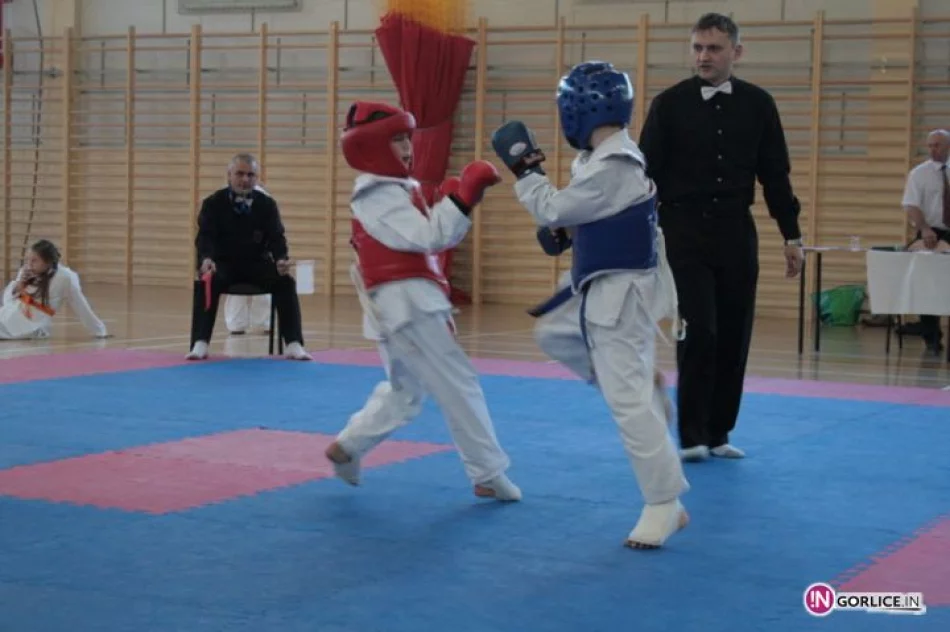 I Młodzieżowy Turniej Karate Kyokushin o Puchar Burmistrza Biecza. - zdjęcie 11