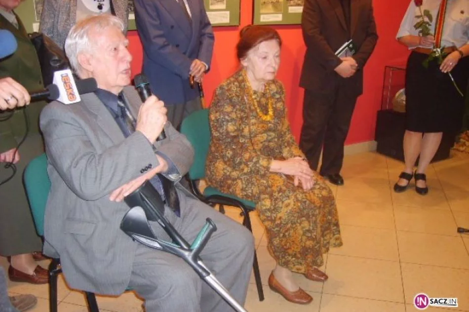 Wernisaż wystawy „Wierni ideałom sięgamy jutra” - zdjęcie 11