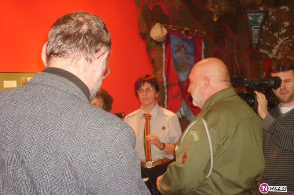 Wernisaż wystawy „Wierni ideałom sięgamy jutra” - zdjęcie 17