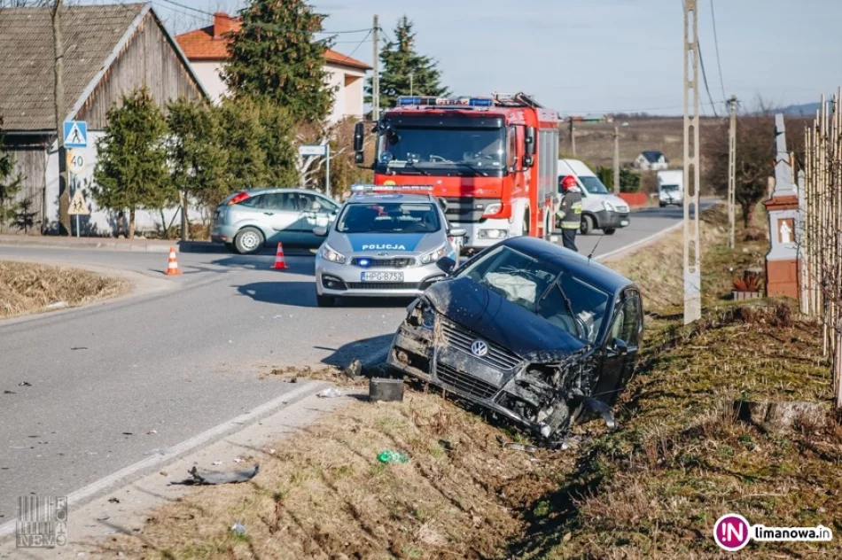 Zderzenie dwóch VW, dwie osoby poszkodowane (wideo) - zdjęcie 2