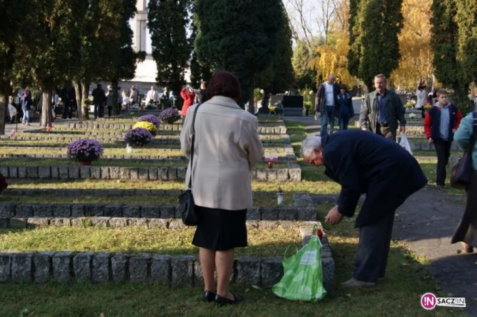 1 listopada - cmentarz komunalny w Nowym Sączu - zdjęcie 4