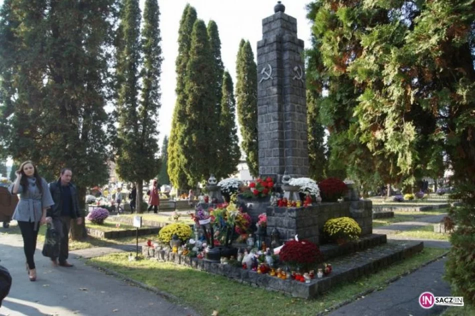 1 listopada - cmentarz komunalny w Nowym Sączu - zdjęcie 7