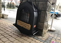 Okradziono skarbonkę, do której zbierano datki na budowę pomnika - zdjęcie główne