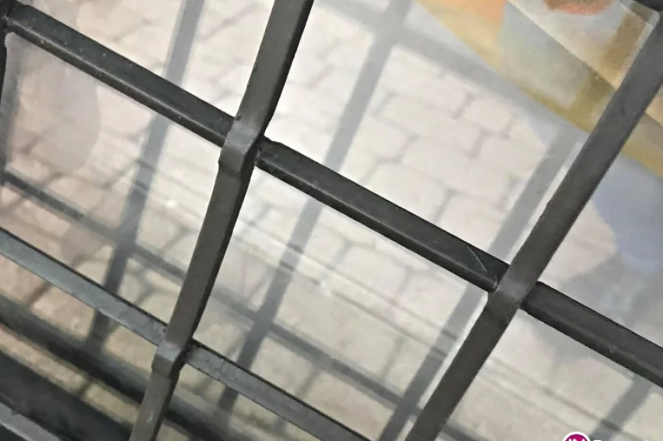 Okradziono skarbonkę, do której zbierano datki na budowę pomnika - zdjęcie 3