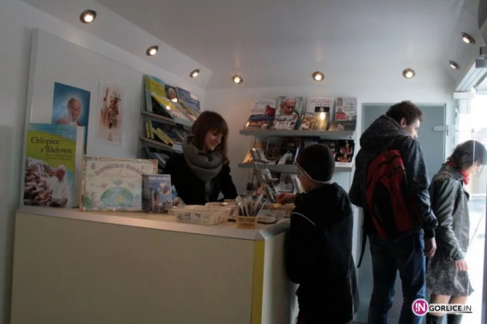 Mobilne muzeum Jana Pawła II w Gorlicach - zdjęcie 4