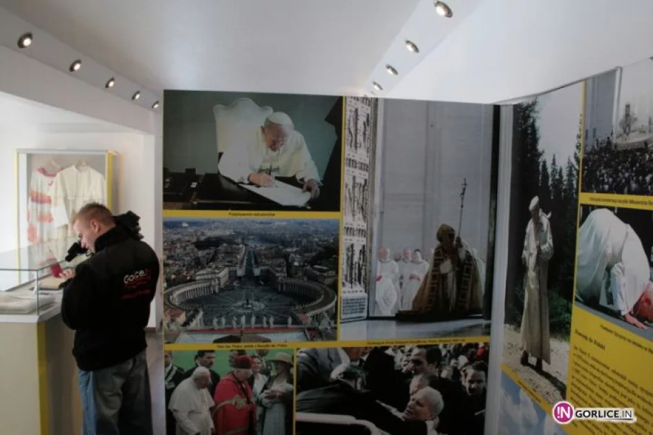 Mobilne muzeum Jana Pawła II w Gorlicach - zdjęcie 11