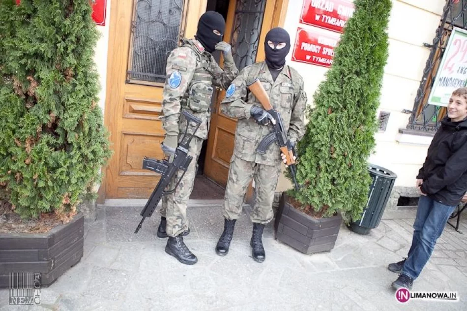 Atak terrorystów w Tymbarku - zdjęcie 4