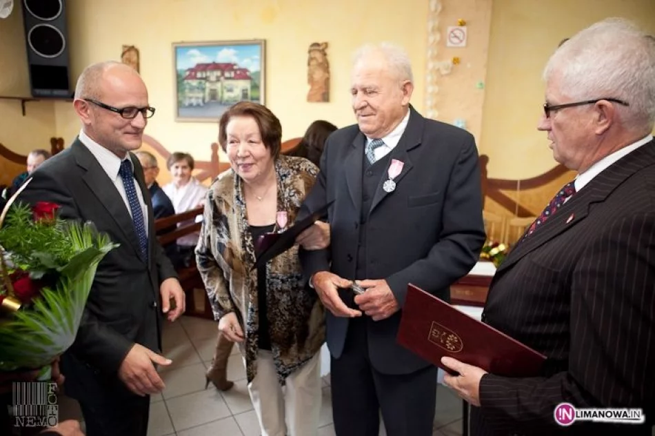 Złączeni węzłem małżeńskim - zdjęcie 14