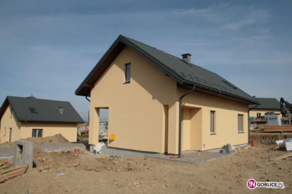 Wizyta na budowie domków dla powodzian w Siedliskach - zdjęcie 6