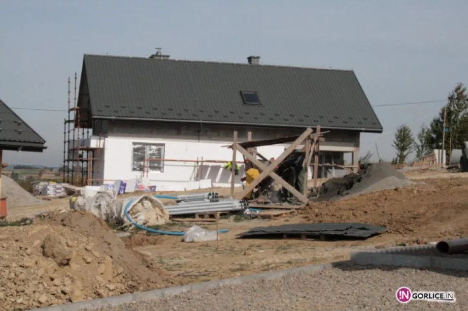 Wizyta na budowie domków dla powodzian w Siedliskach - zdjęcie 14