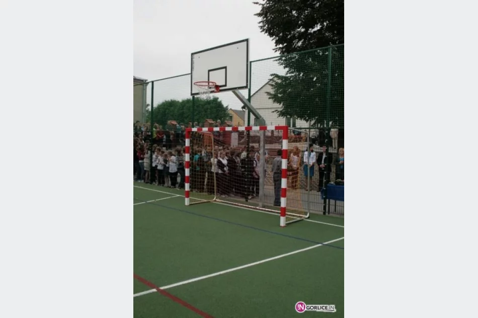 Otwarcie boiska szkolnego w Bieczu - zdjęcie 14