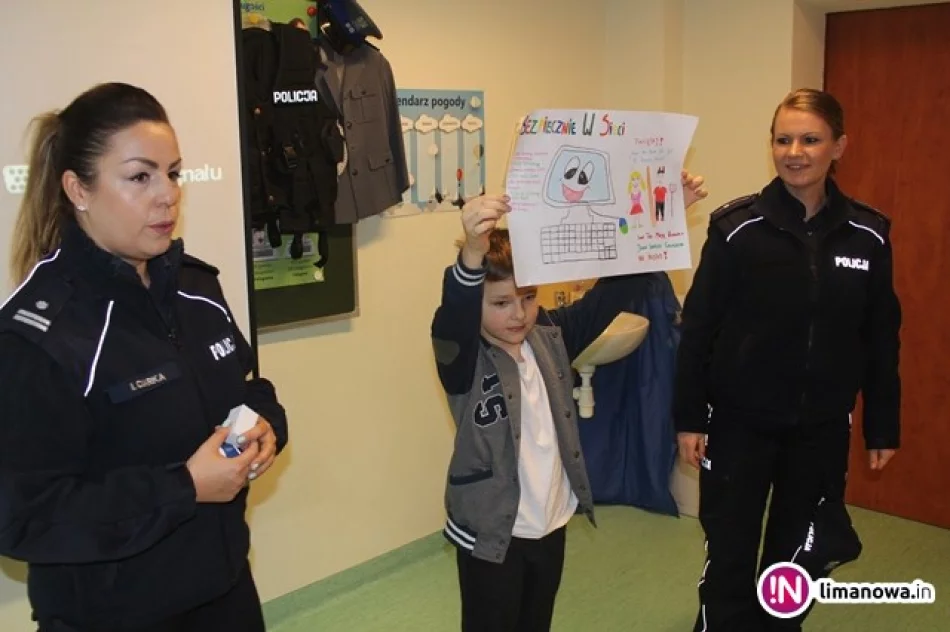 Policjanci z wizytą w szkole - zdjęcie 2